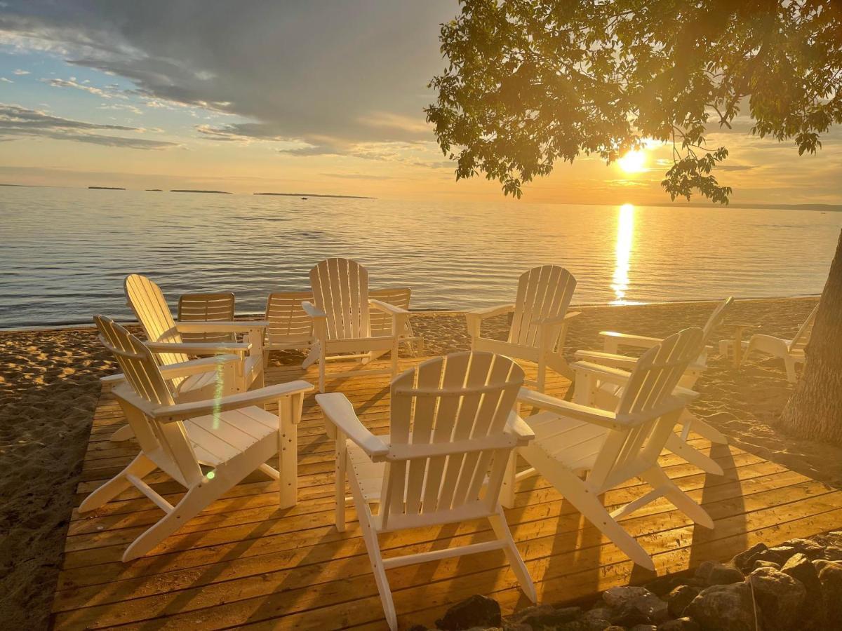 The Finch Beach Resort ノースベイ エクステリア 写真