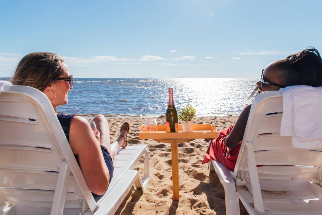 The Finch Beach Resort ノースベイ エクステリア 写真